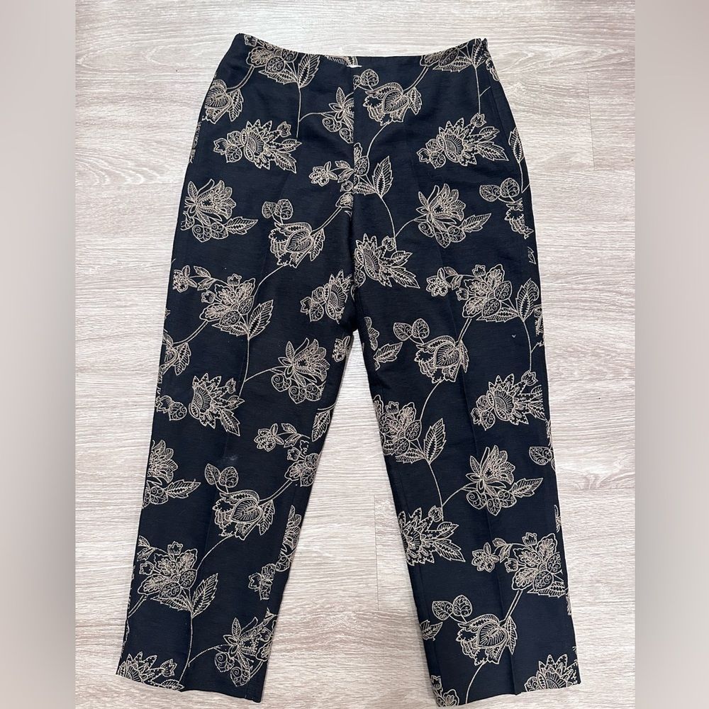 Tommy Bahama Black & Tan Flat Front Embroidery 100% silk Straight Crop Pants